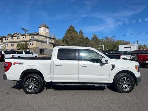 STAR WHITE METALLIC TRICOAT 2022 Ford F-150 LARIAT