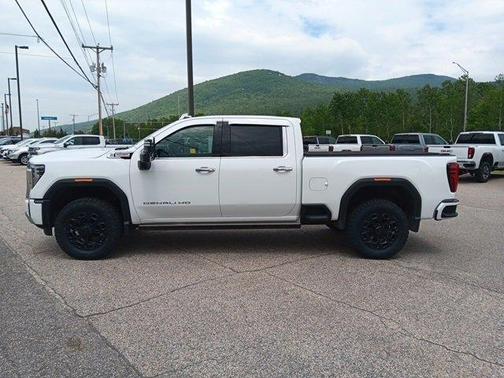 2024 GMC Sierra 2500 Denali