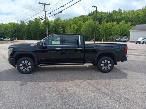 2025 GMC Sierra 2500 Denali