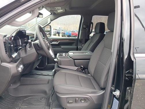 2026 GMC Sierra 2500 SLE