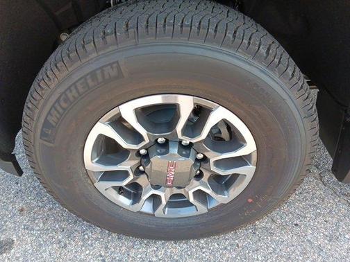 2026 GMC Sierra 2500 SLE