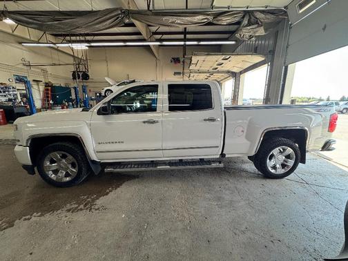 Summit White 2018 Chevrolet Silverado 1500 LTZ