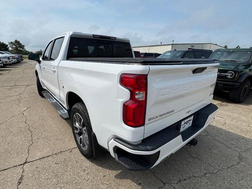 Summit White 2021 Chevrolet Silverado 1500 RST