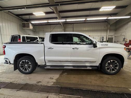 2022 Chevrolet Silverado 1500 High Country