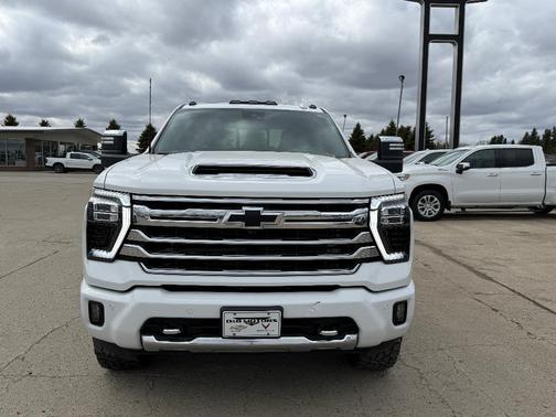 Summit White 2024 Chevrolet Silverado 2500 High Country