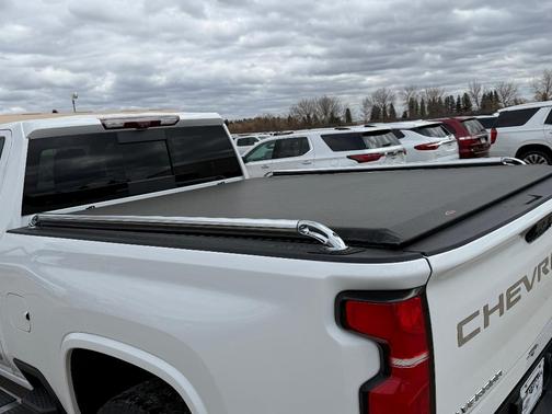 Summit White 2024 Chevrolet Silverado 2500 High Country