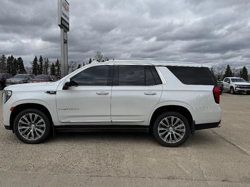 White Frost Tri-Coat 2021 GMC Yukon Denali