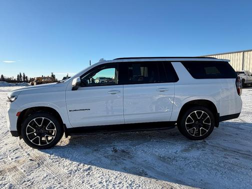 2023 Chevrolet Suburban RST