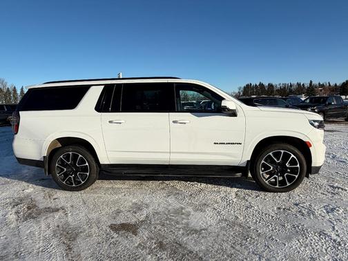 2023 Chevrolet Suburban RST