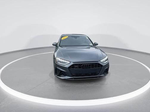 2023 Audi A4 45 S line quattro Premium