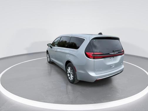 Silver Mist 2026 Chrysler Pacifica Select AWD