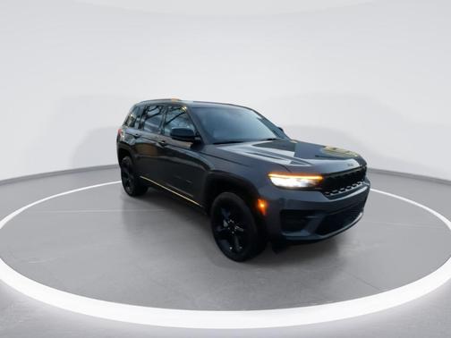 2024 Jeep Grand Cherokee Laredo