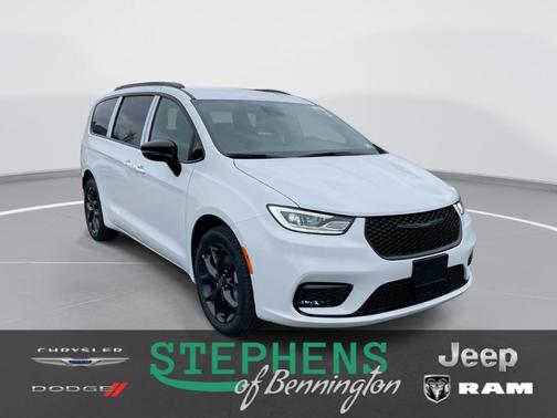 Bright White 2026 Chrysler Pacifica Select AWD