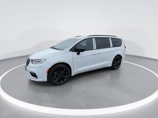 Bright White 2026 Chrysler Pacifica Select AWD