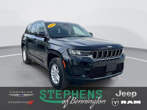 Black 2024 Jeep Grand Cherokee Laredo