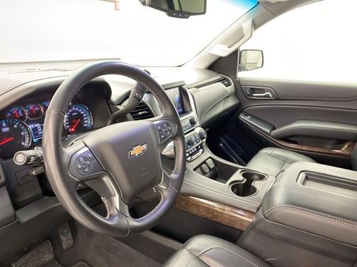 Photo 2 of 19 of 2020 Chevrolet Suburban LT