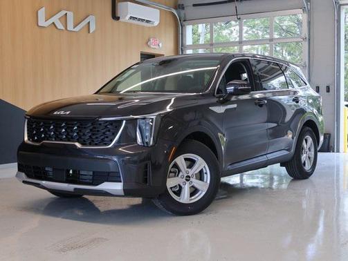 2025 Kia Sorento LX