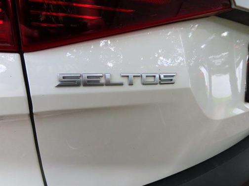 2022 Kia Seltos Nightfall Edition