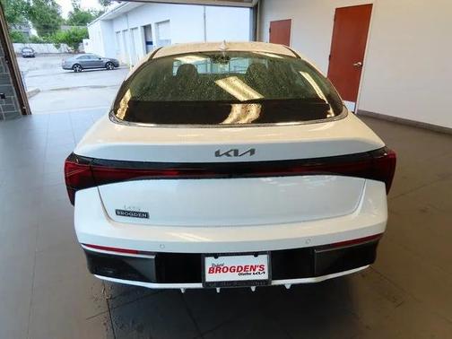 2025 Kia K5 LXS