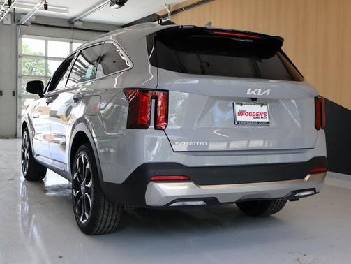 2025 Kia Sorento EX