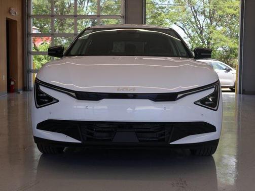 2025 Kia EV6 Light