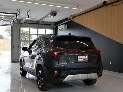 2025 Kia Seltos EX