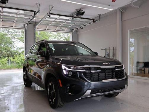 2025 Kia Seltos EX