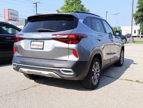 2023 Kia Seltos S