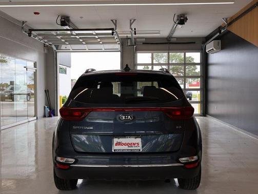 2022 Kia Sportage EX