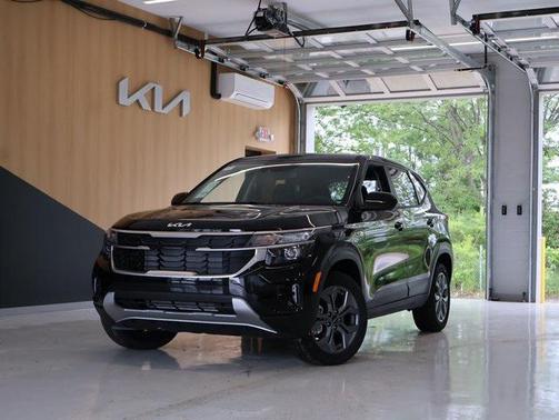 2025 Kia Seltos LX