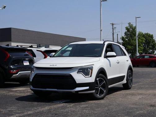 2025 Kia Niro LX