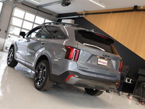 2025 Kia Sorento EX