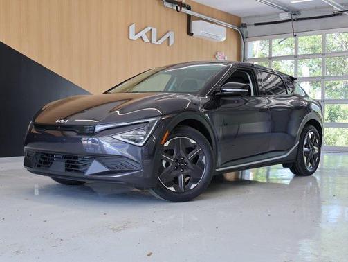 2025 Kia EV6 Light Long Range