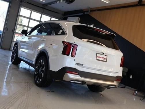 2025 Kia Sorento SX