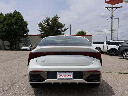 2025 Kia K5 LXS