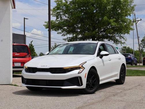 2025 Kia K5 LXS