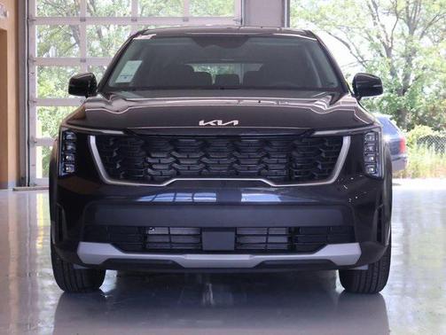 2025 Kia Sorento LX