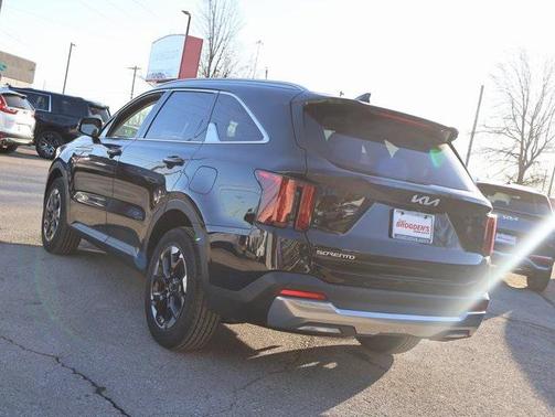 2025 Kia Sorento S