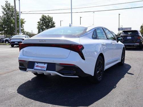 2026 Kia K5 LXS