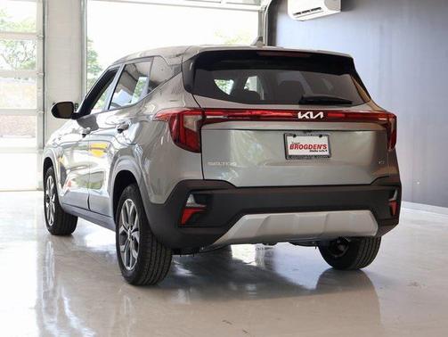 2025 Kia Seltos LX