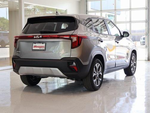 2025 Kia Seltos LX