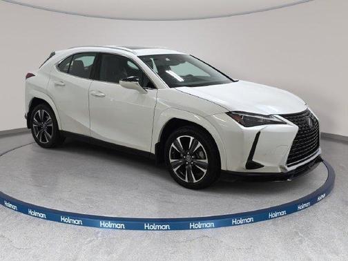 White Pearl 2024 Lexus UX 250h Premium