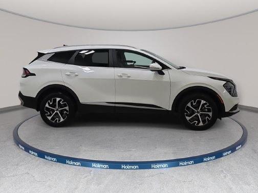 Snow White Pearl 2025 Kia Sportage Hybrid EX