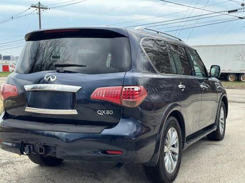 2017 INFINITI QX80 Base