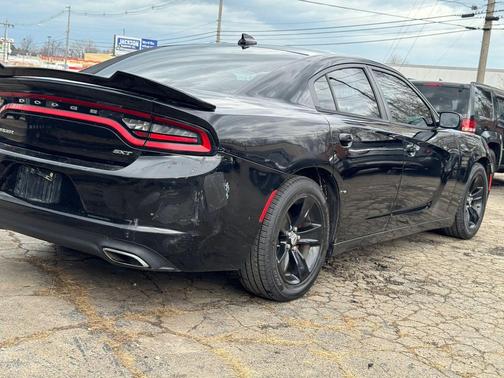 Pitch Black Clearcoat 2016 Dodge Charger SXT