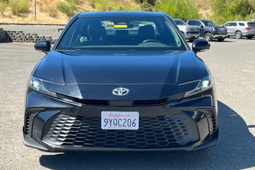 Black 2025 Toyota Camry SE