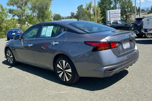 Gray 2022 Nissan Altima 2.5 SV