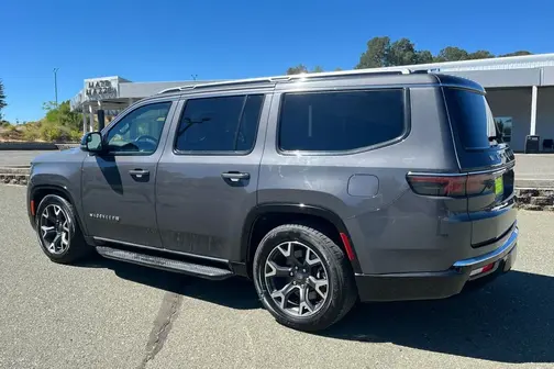 Gray 2024 Jeep Grand Wagoneer L Base