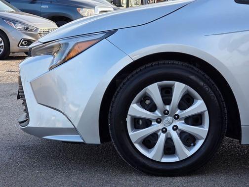 2024 Toyota Corolla Hybrid LE