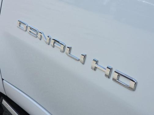 2025 GMC Sierra 2500 Denali Ultimate